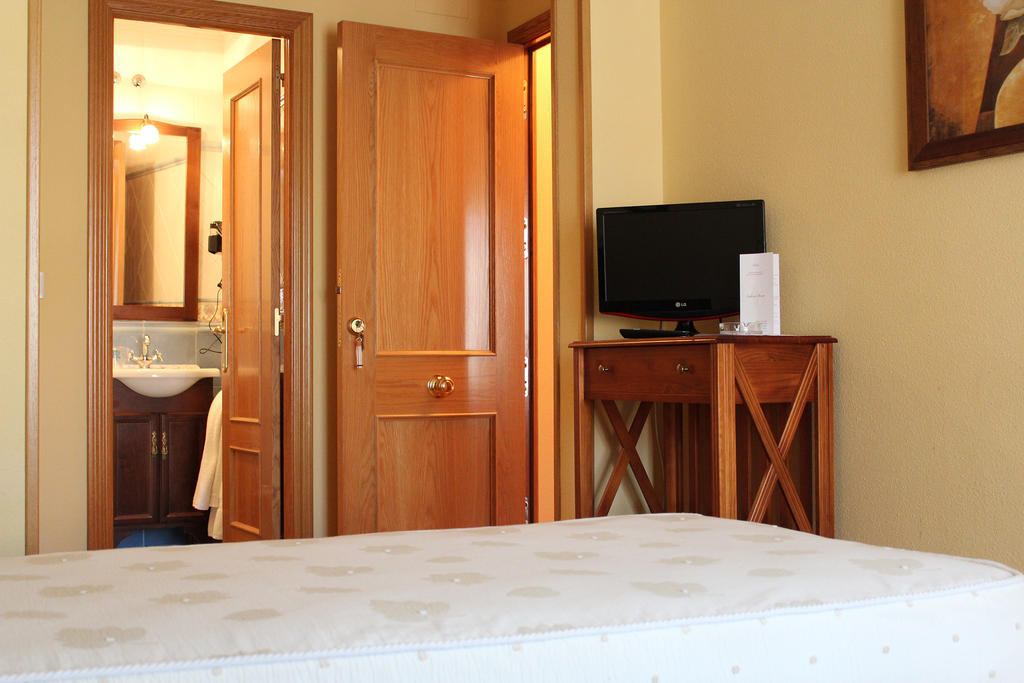 Dc Mesones 21 Hotel Lerma Ruang foto